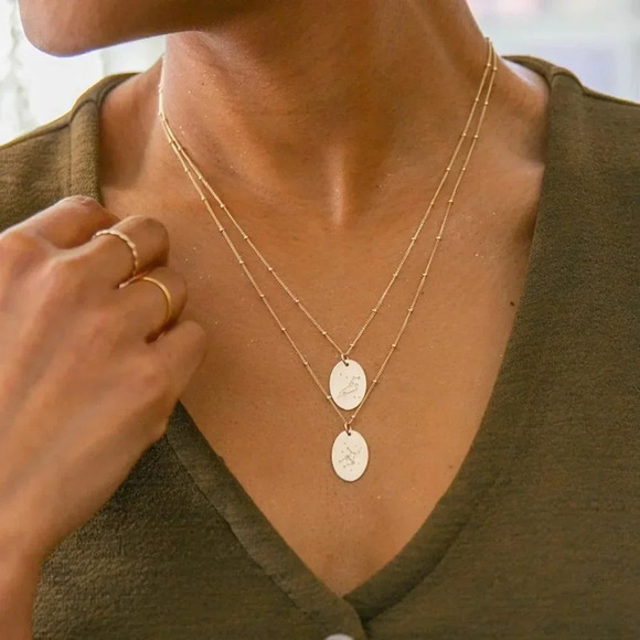 Virgo Minimalist Zodiac Charm Oval Disc Necklace - Picture 9 of 12